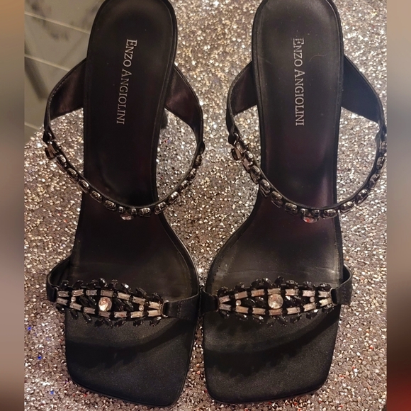 Enzo Angiolini Vintage Like New Strapped Jeweled Sandals - Picture 5 of 5